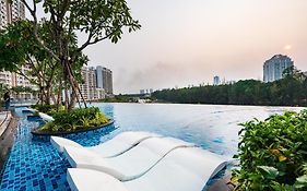 Convinia Luxury The Peak Midtown